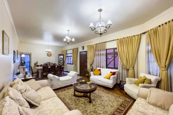 Sobrado para venda em Jardim Umuarama com 3 quartos, sendo 3 suítes, 187m²