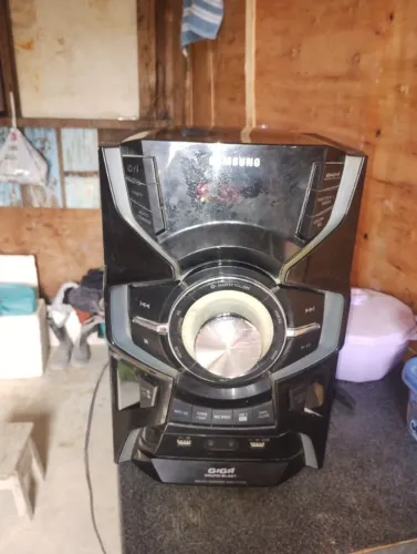 mini system da Samsung da linha Giga Sound Blast modelo MX-F850)