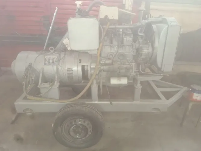 Gerador trifásico 30KVA MWM
