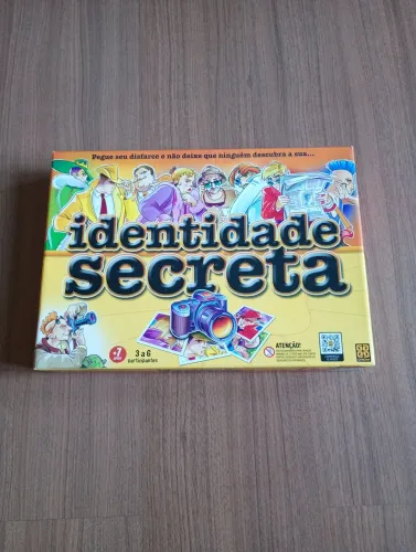 Jogo identidade secreta 