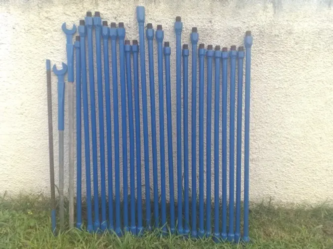 Maquina de perfuração de poço semi-artesiano