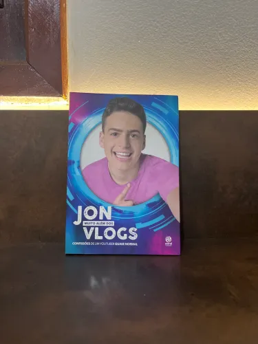 Livro Jon - Muito Além dos Vlogs - Jon Vlogs - Astral Cultural