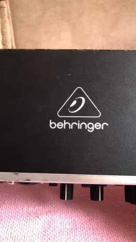 Interface Behringer U Phoria 204HD 