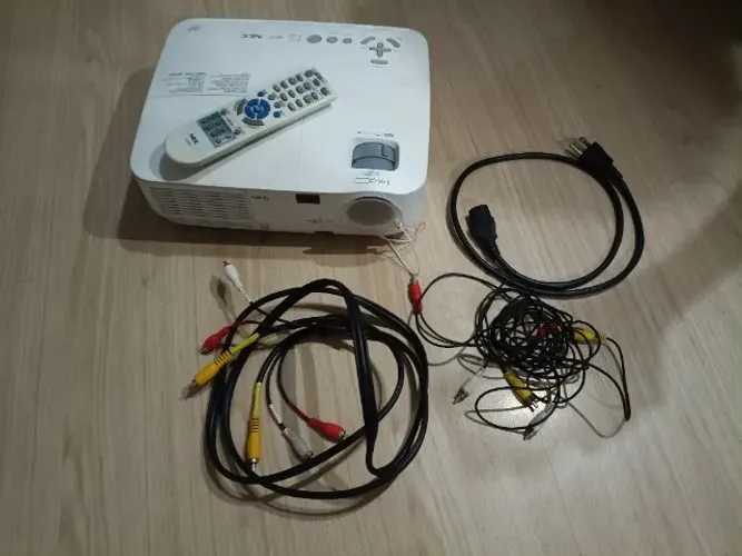 Projetor NEC NP115