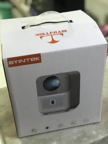 Projetor Byntek love u4