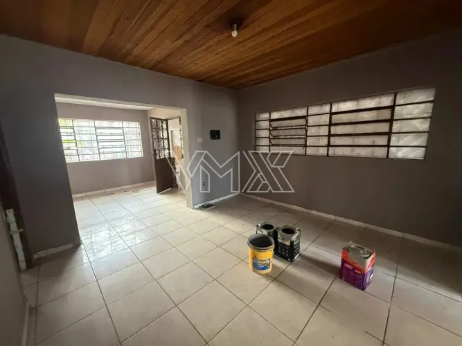 Casa para Locação na Vila Maria Alta 2 Dormitórios, Quintal Amplo e Garagem Coberta
