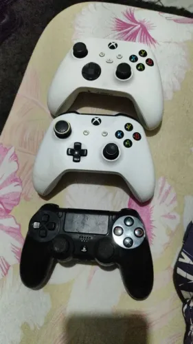 Vendo lote de notebook um play 2 e uns controles