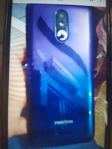 Celular com defeito