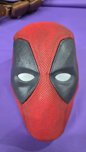 Máscara Deadpool cosplay feito pelo Elfett