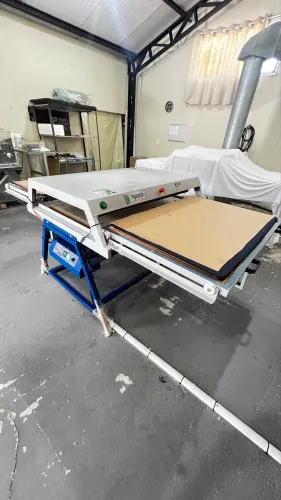 Prensa térmica Yguaçu 110x80 pneumática