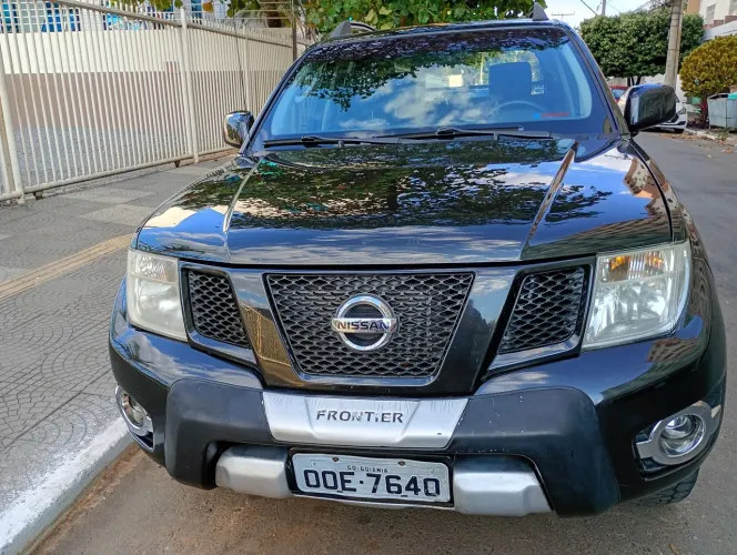 Nissan Frontier S CD 4X4 2.5 TB Diesel 2014