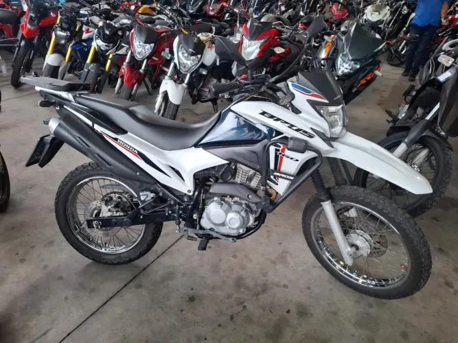 Honda bros 2023 160cc shalom veículos