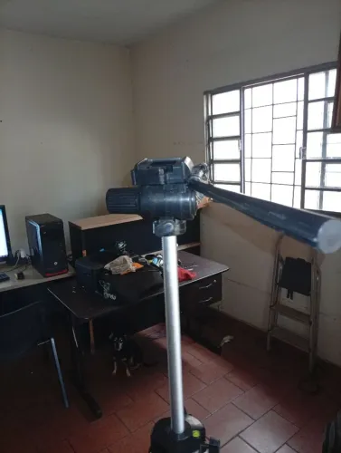 Tripé para câmera profissional 1,68m