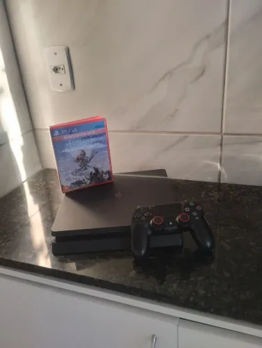 Vendo ps4 slim 1 terá