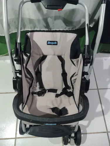 Carrinho de bebê buriguto 
