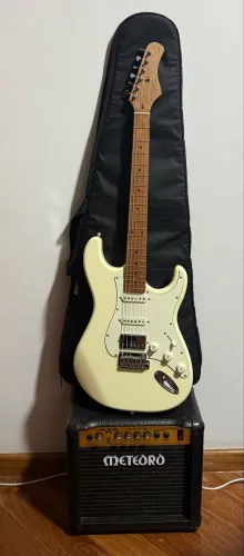 Guitarra Tagima T640 Super + Cuvave baby