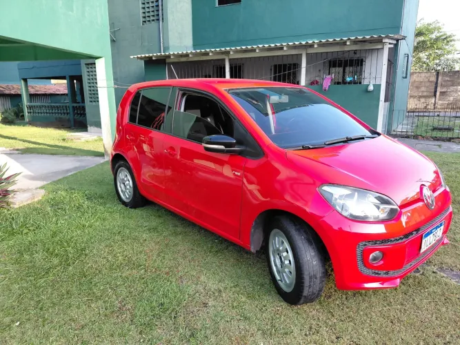 Volkswagen Up! Black/white/red 1.0 T. Flex 12V 5P 2015