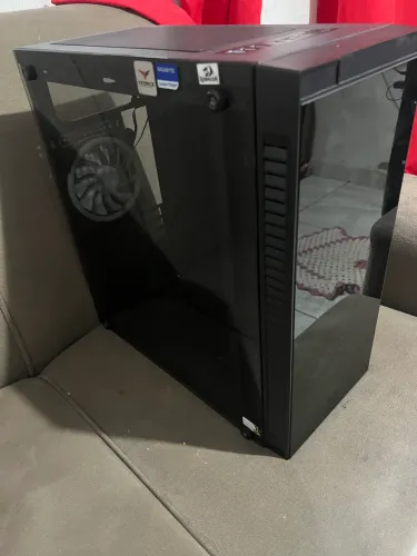 Gabinete com 4 fan 