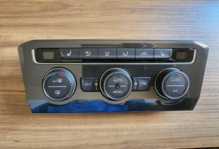 Comando Ar Condicionado Vw Tiguan / Jetta - Modelo 5NA.907.044.R ! Excep. Estado!