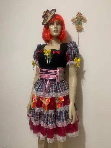 Locação /fantasia de festa junina A partir de R$ 50,00.