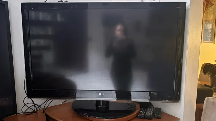 TV LG Full HD 47? em ótimo estado