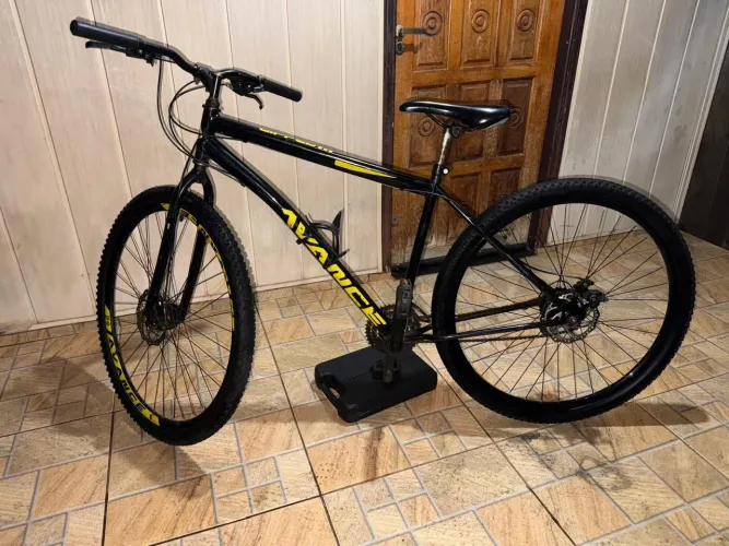 Bicicleta Aro 29 - Avance
