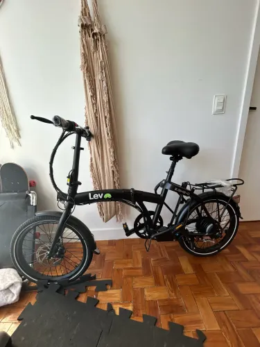BICICLETA ELÉTRICA LEV DOBRÁVEL ZERADA