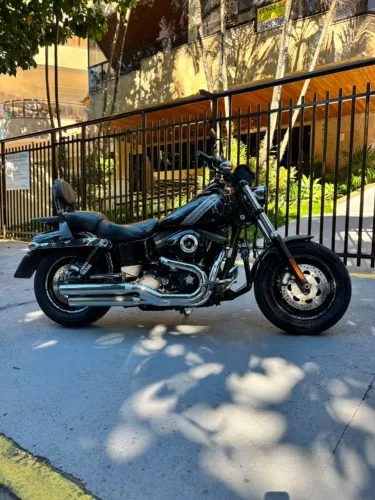 Harley Davidson Dyna Fat Bob Preta 2016