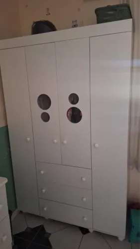 Guarda-roupa infantil