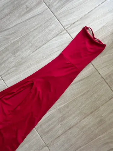 Vestido vermelho longo elegante 