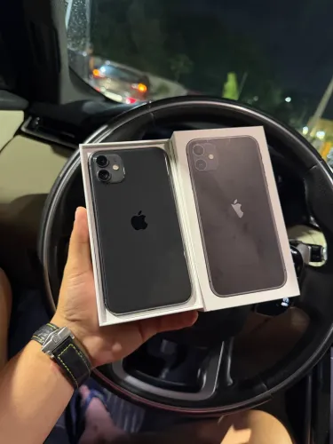 iPhone 11 64 GB com caixa ! Aceito cartão em até 18x