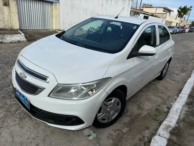 Chevrolet Onix Hatch LT 1.0 8V Flex Power Mec. 4P 2013