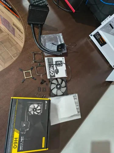 Water Cooler Corsair H60 120mm Semi Novo para Processador