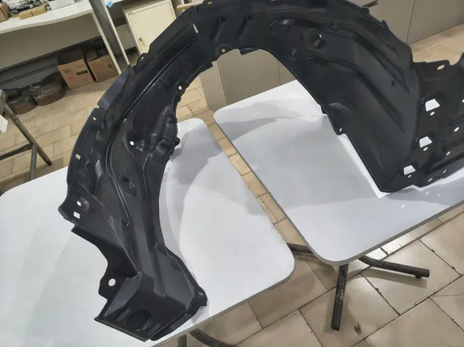 Para Barro  Dianteiro Esquerdo Toyota Corolla ( Novo Sem Uso)