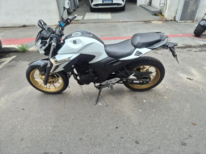 Fazer 250