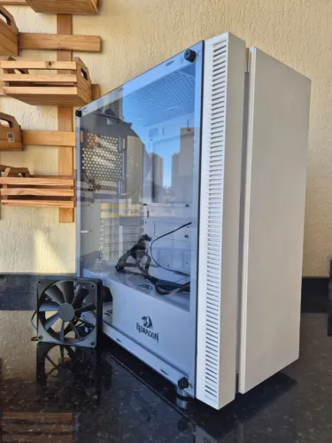 Gabinete Redragon BlackBird, Mid Tower - Branco