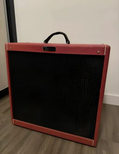 Amplificador Fender Hot Rod Deville 410 Red October