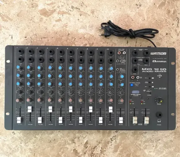 Mesa De Som Wattsom Ciclotron Mxs 12 Sd Canais Mixer Usb