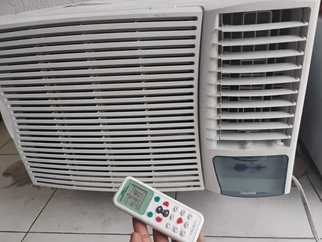Ar condicionado 21.000 BTUs 220v
