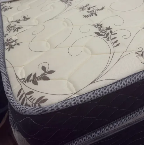 Colchão casal Umaflex D33 ?