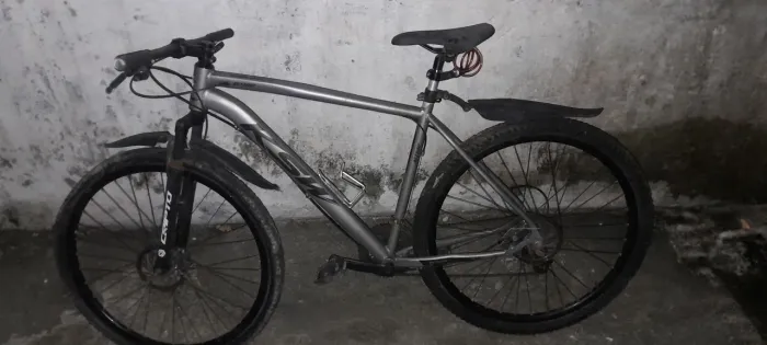 Bicicleta semi nova