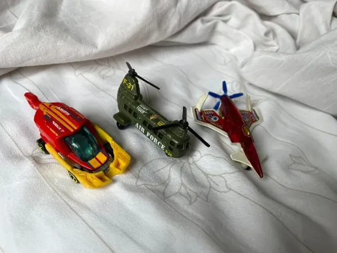miniaturas avião helicóptero e carro-avião Hot wheels os 3 por 40