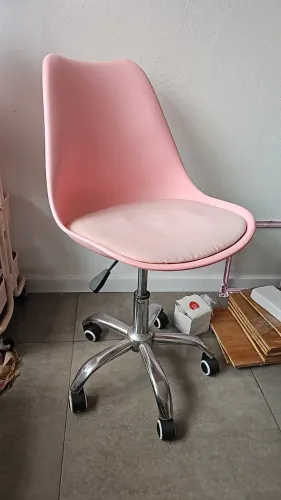 Cadeira de escritório rosa 