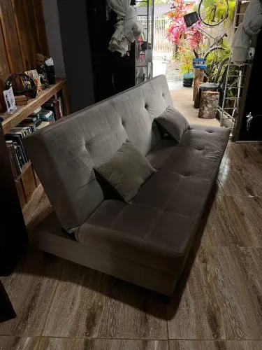 Impecável Sofá cama Suede com 1,85 comprimento x 84 altura x 88 largura x 1,06 Aberto
