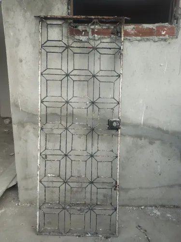 Portão resistente de ferro
