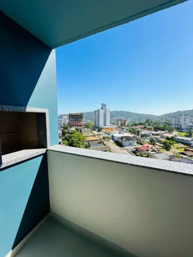 Apartamento com andar alto, vista livre e sol o dia inteiro no bairro São Cristóvão em Cri