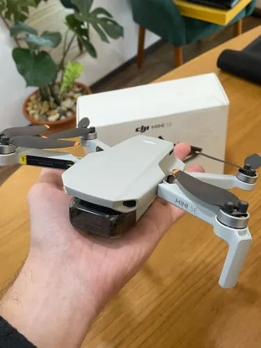 Drone DJI Mini SE 2.7K Gimbal 3 Eixos - Ultra Leve 249g