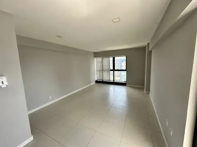 Sala Comercial com TAXAS INCLUSAS (IPTU e CONDOMÍNIO)