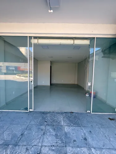 *Alugo Sala Comercial Térrea no Bairro das Nações*