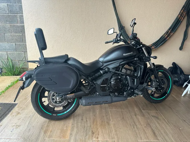 Vulcan 650 S 2022 top